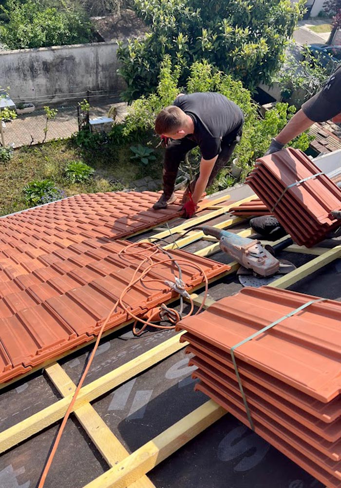 Réparation et rénovation de toiture à Montesson - Établissement Broly dans les Yvelines (78) Réparation et rénovation de toiture à Montesson - Établissement Broly dans les Yvelines (78)