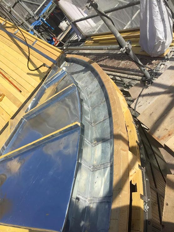Travaux de zinguerie à Montesson - Établissement Broly dans les Yvelines (78) Travaux de zinguerie à Montesson - Établissement Broly dans les Yvelines (78)
